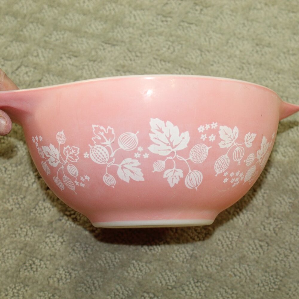 Vtg PYREX Pink Gooseberry 4 Piece Cinderella Mixing Bowl Set  444 443 442 441 - Picture 10 of 15